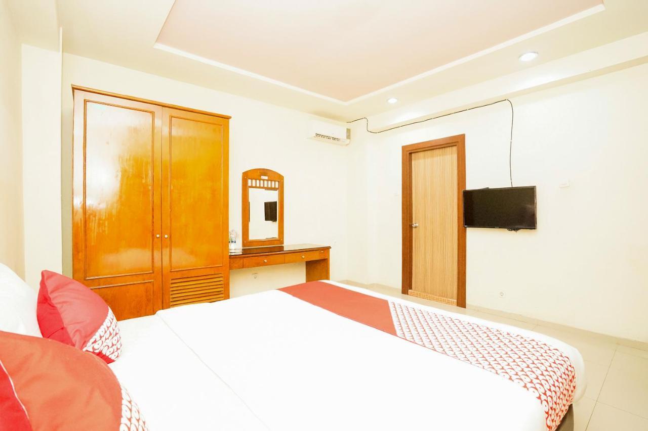 Reddoorz @ Panglima Sudirman Hotel Surabaya Kültér fotó