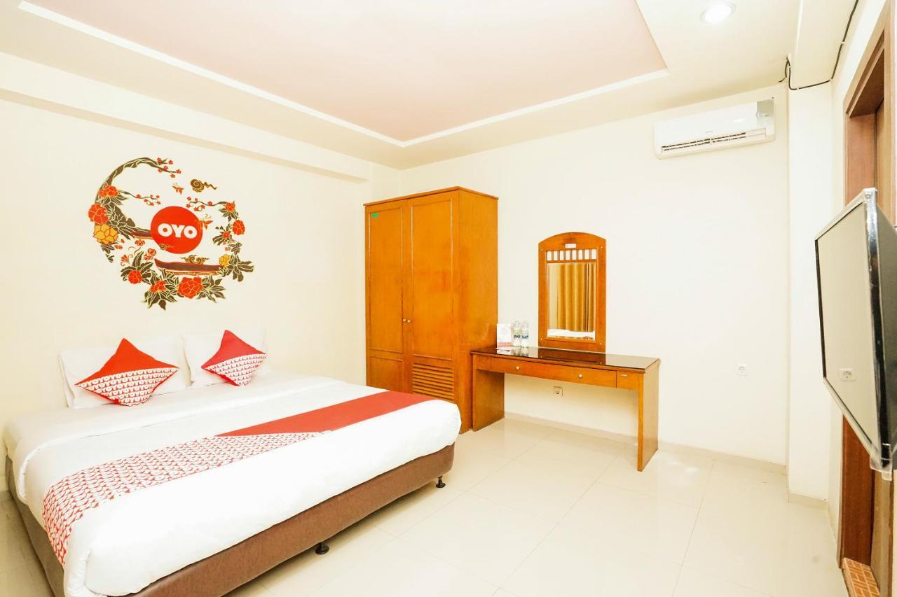 Reddoorz @ Panglima Sudirman Hotel Surabaya Kültér fotó