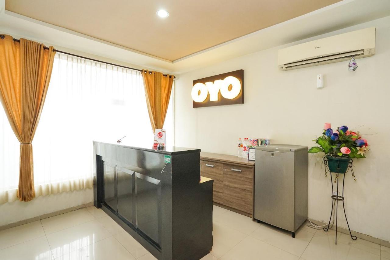 Reddoorz @ Panglima Sudirman Hotel Surabaya Kültér fotó