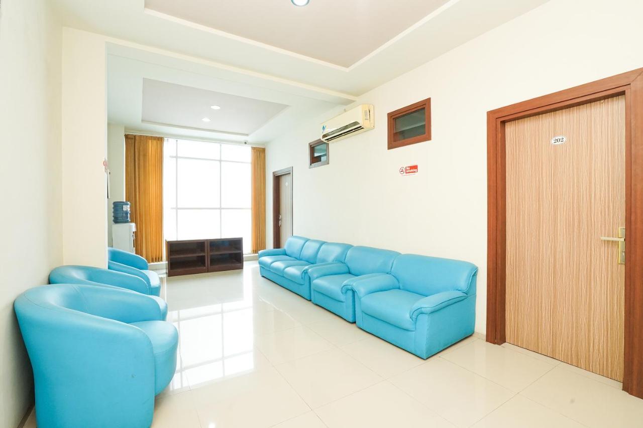 Reddoorz @ Panglima Sudirman Hotel Surabaya Kültér fotó