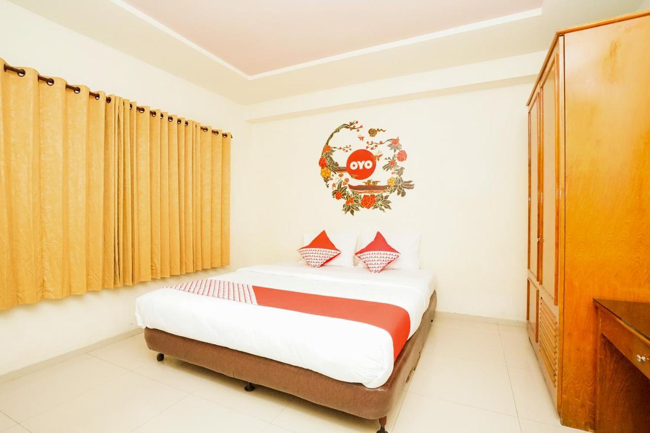 Reddoorz @ Panglima Sudirman Hotel Surabaya Kültér fotó