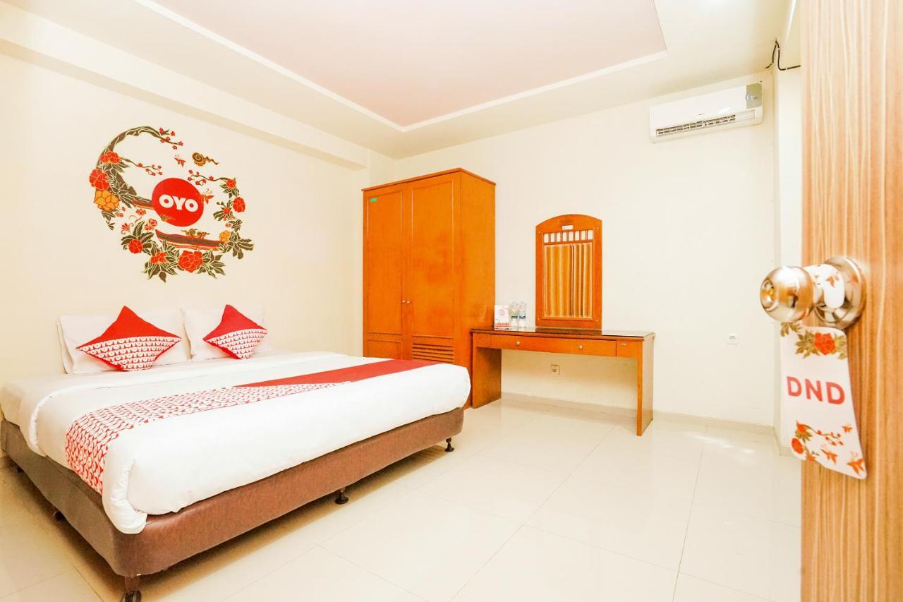 Reddoorz @ Panglima Sudirman Hotel Surabaya Kültér fotó