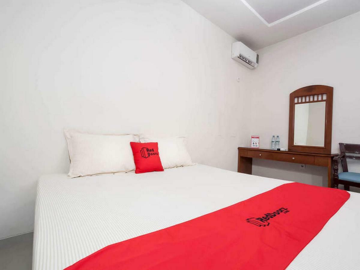 Reddoorz @ Panglima Sudirman Hotel Surabaya Kültér fotó