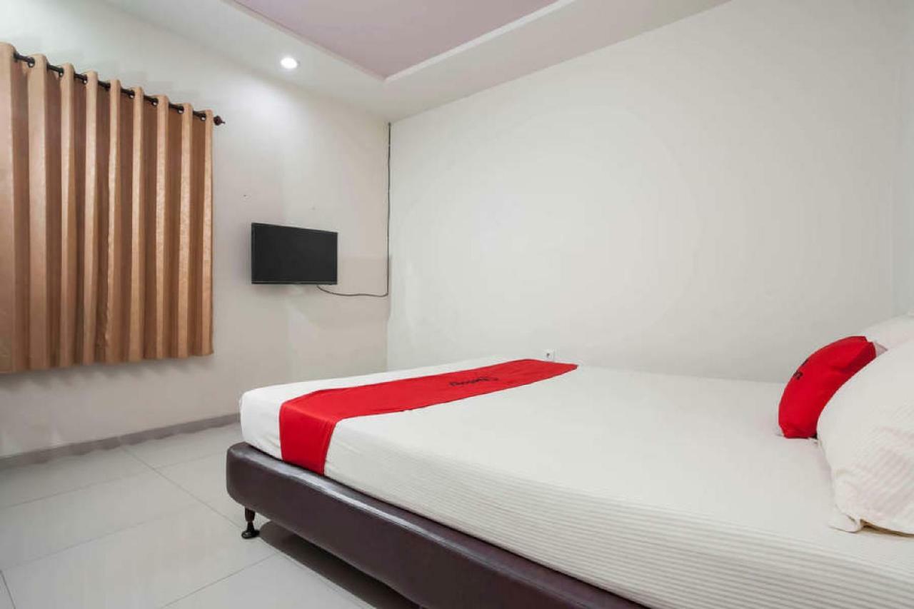 Reddoorz @ Panglima Sudirman Hotel Surabaya Kültér fotó